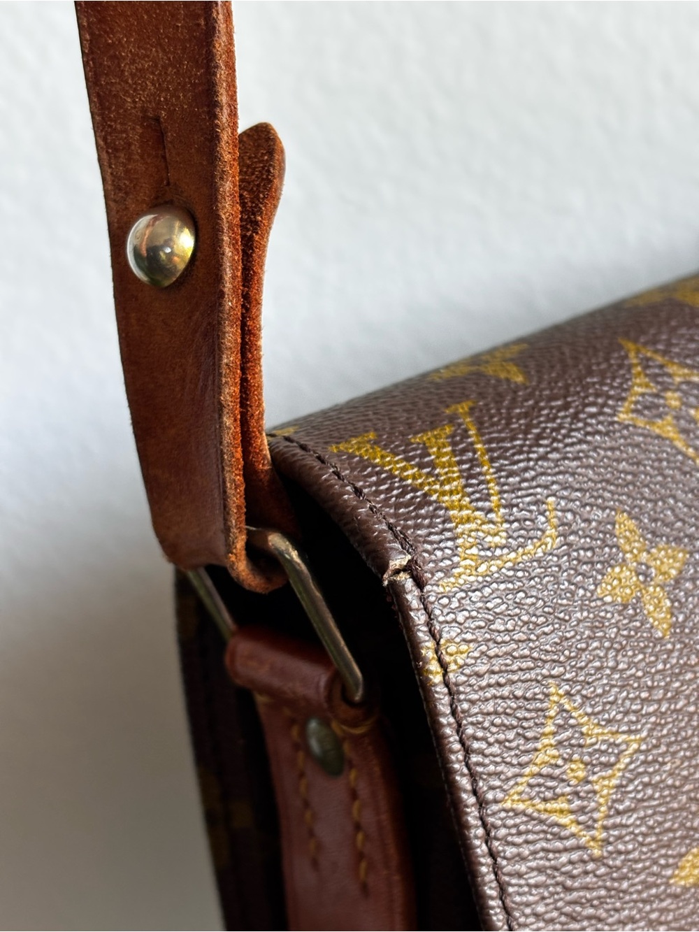 Louis Vuitton Monogram Crossbody with Tan Leather Tab - Picture 8 of 16